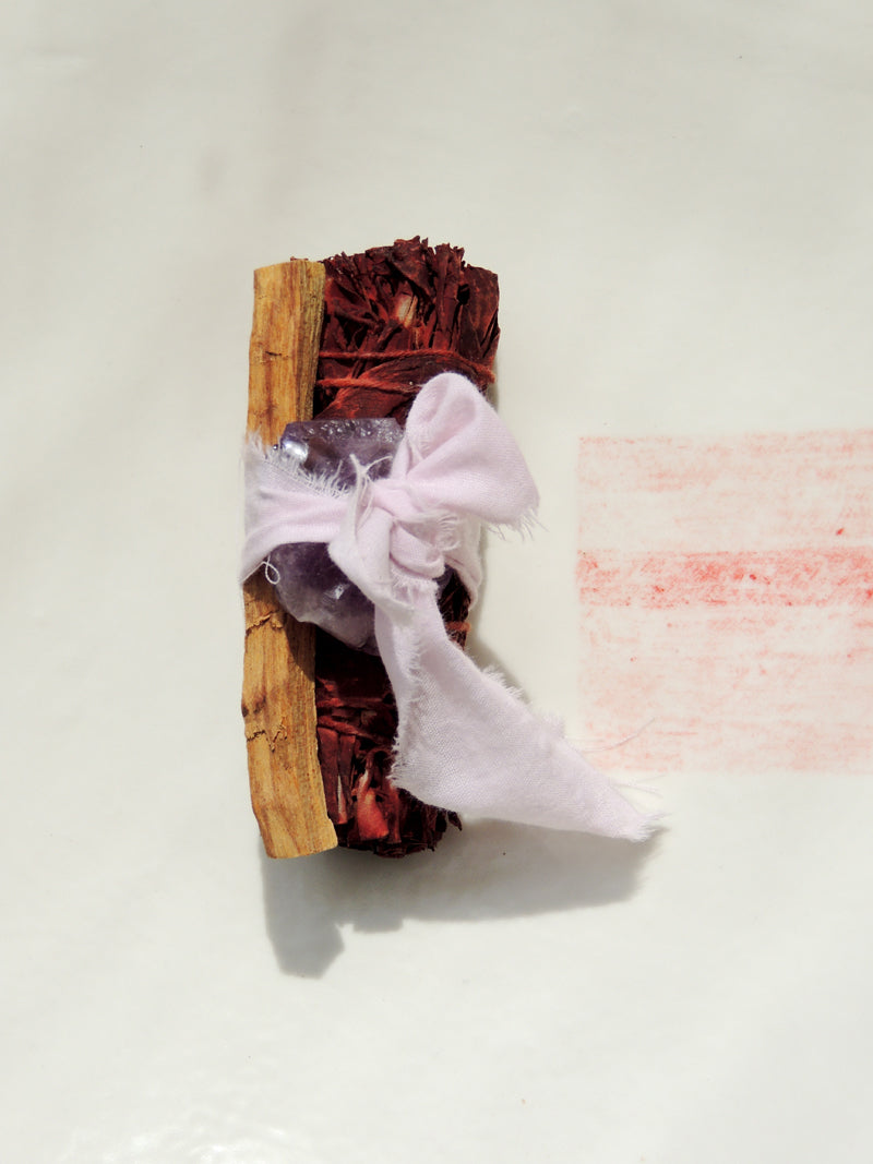 Mahala_Dragon_Blood_Smudge_Stick_Bundle_with_Amethyst