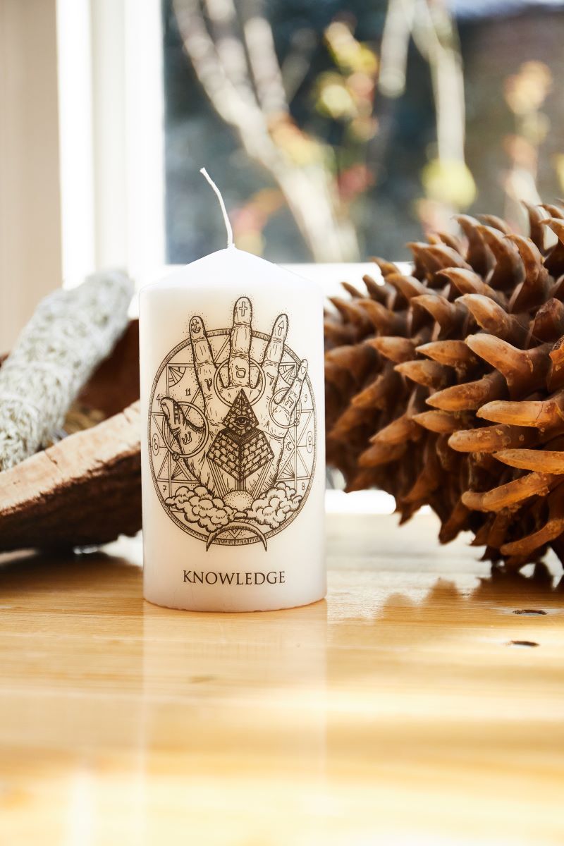 Knowledge Pyramid Candle